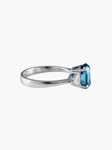Bague Bague Saphir et 2 Diamants 58 Facettes