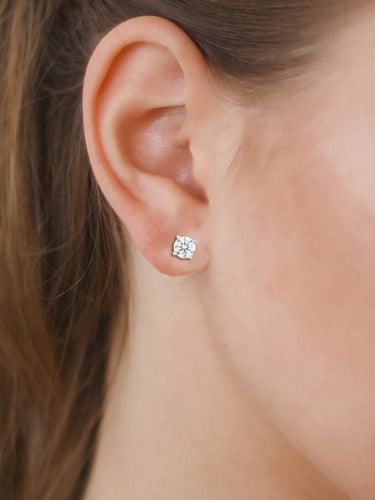 Boucles d'oreilles PUCES D’OREILLES OR BLANC 58 Facettes BO2387W