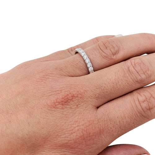 Bague 54 Alliance en or blanc, diamants. 58 Facettes 30002