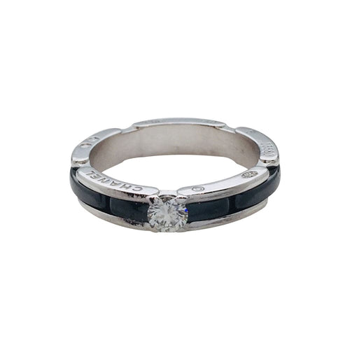 Bague 56 Bague Chanel modèle "Ultra" en or blanc, céramique noire, diamant. 58 Facettes 28877-1