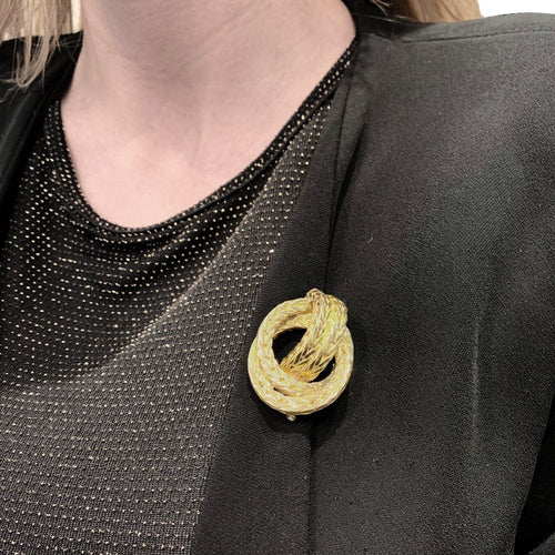 Broche Broche Hermès "Noeud marin" en or jaune. 58 Facettes 29691