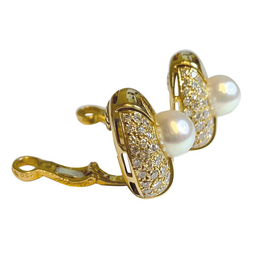 Boucles d'oreilles Boucles d'oreilles Cartier, en or jaune, perles et diamants. 58 Facettes 26509