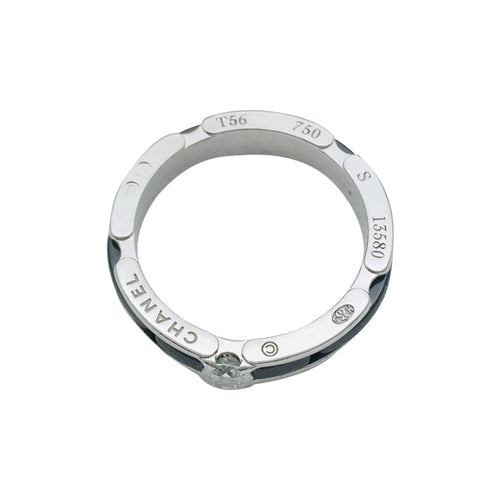 Bague 56 Bague Chanel modèle "Ultra" en or blanc, céramique noire, diamant. 58 Facettes 28877-1