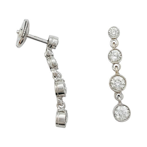 Boucles d'oreilles Boucles d'oreilles pendantes en or blanc et diamants. 58 Facettes 30141