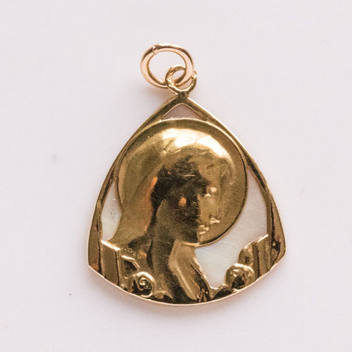 Pendentif Médaille vierge or et nacre 58 Facettes CVP14