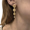 Boucles d'oreilles Boucles d'oreilles pendantes Cartier modèle "Himalia" en or jaune, diamants. 58 Facettes 29719