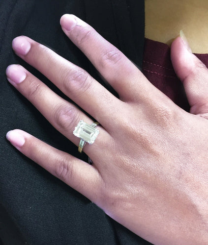 Bague 56 Solitaire diamant taille émeraude 3,82 carats, or et platine. 58 Facettes 30492