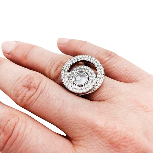 Bague 52 Bague Chopard "Happy Diamonds" en or blanc et diamants. 58 Facettes 30470