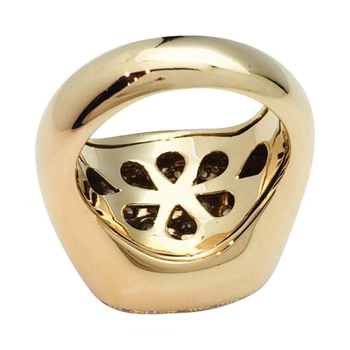 Bague 54 Bague en or jaune, pavage de diamants. 58 Facettes 28544
