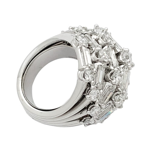 Bague 49 Bague dôme Van Cleef & Arpels en platine et diamants. 58 Facettes 29356-1
