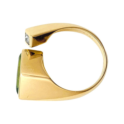 Bague 55 Bague en or jaune, diamant et péridot. 58 Facettes 29947