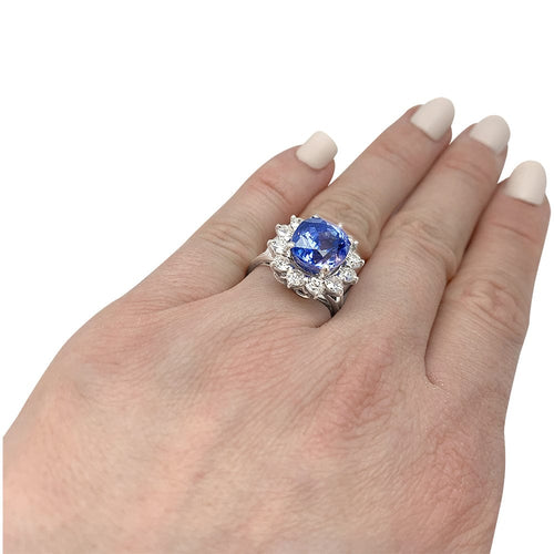 Bague 56 Bague Marguerite Saphir 7.16 ct, or blanc et diamants. 58 Facettes 30259