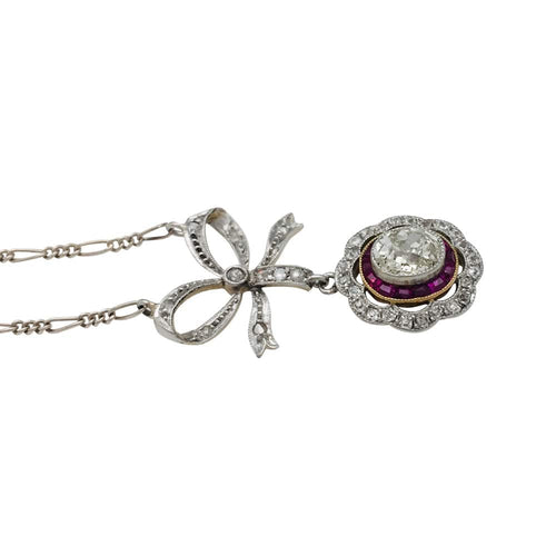 Collier Pendentif en or et platine, rubis et diamant taille ancienne. 58 Facettes 29216
