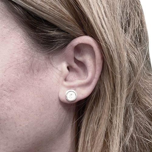 Boucles d'oreilles Puces d'oreilles en or blanc, deux diamants de 1,01 carat. 58 Facettes 29951