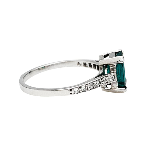 Bague Bague or blanc, platine, émeraude 1.26ct. 58 Facettes 30130