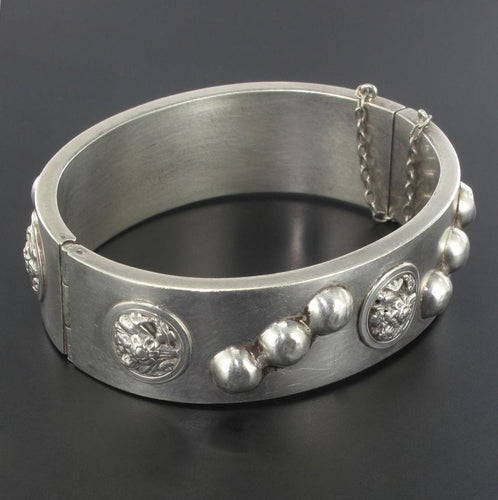 Bracelet Bracelet ancien jonc argent décoré 58 Facettes 07-126