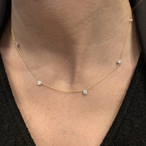 Collier Collier gouttière en or jaune, blanc et diamants. 58 Facettes 30148