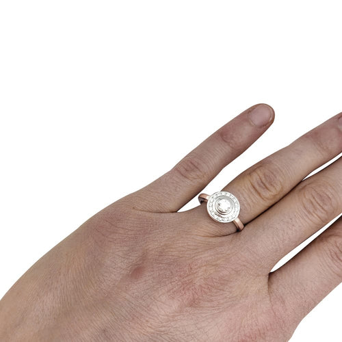 Bague 53 Bague en or blanc, diamants. 58 Facettes 29551