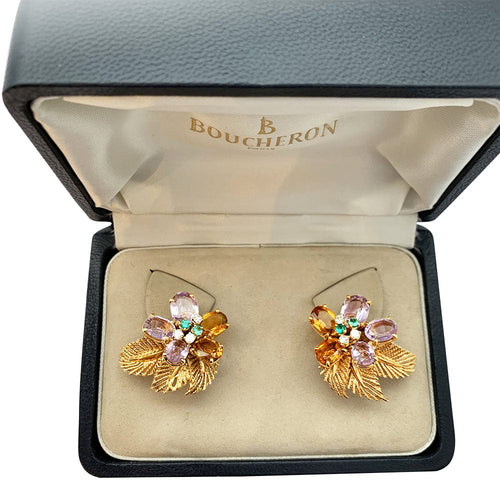 Boucles d'oreilles Boucles d'oreilles Boucheron "Fleur" or jaune et platine, pierres de couleur. 58 Facettes 30377