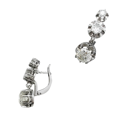 Boucles d'oreilles Boucles d'oreilles dormeuses en platine et diamants. 58 Facettes 30582