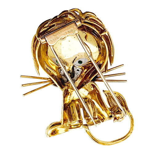 Broche Broche Van Cleef et Arpels "Lion ébouriffé" en or jaune, diamants, émeraudes et émail. 58 Facettes 30126