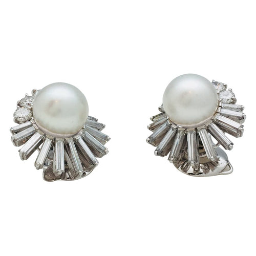 Boucles d'oreilles Boucles d'oreilles signées M.Gérard, platine diamants et perles des Mers du Sud. 58 Facettes 28457
