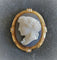 Broche Broche camée néo-classique figurant la déesse Flore 58 Facettes 299