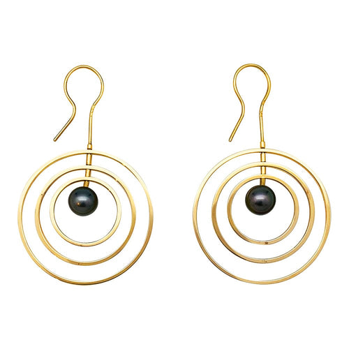 Boucles d'oreilles Boucles d'oreilles pendantes "Galaxie" en or jaune et perles. 58 Facettes 30551