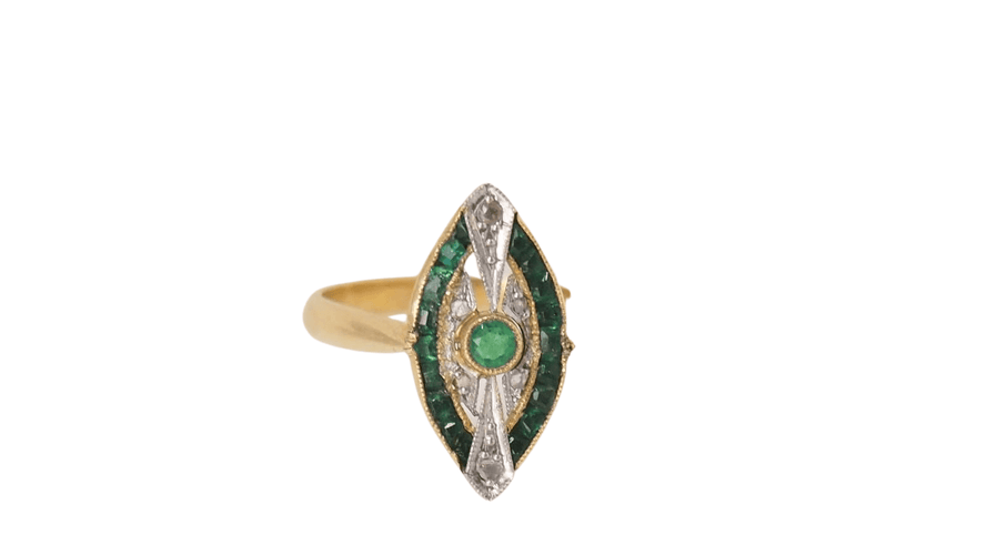 Bague 54 Bague ancienne début XXème en or jaune, émeraudes et diamants 58 Facettes 31726