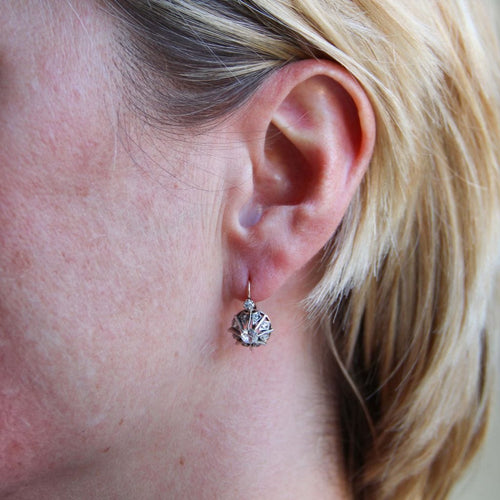 Boucles d'oreilles Boucles d'oreilles ancienne dormeuse or rose diamants 58 Facettes 17-042