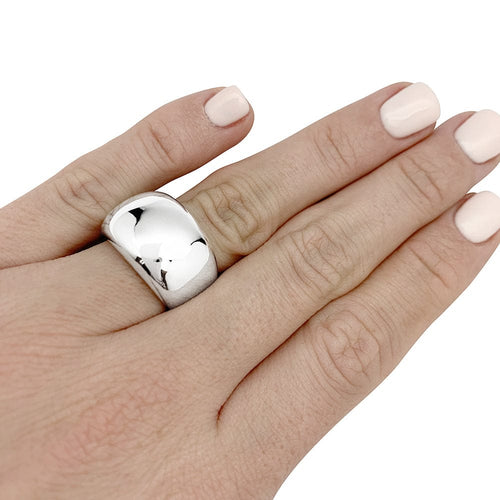 Bague 51 Bague Cartier "Nouvelle vague" en or blanc. 58 Facettes 30102