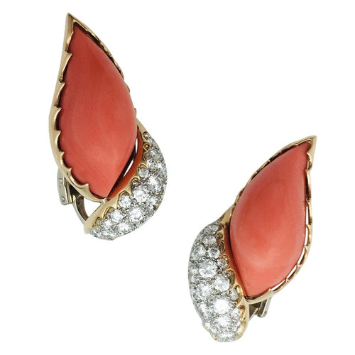 Boucles d'oreilles Boucles d'oreilles M.Gérard en or jaune, platine, corail et diamants. 58 Facettes 28331