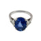 Bague 52 Bague or blanc, saphir 6,8 carats épaulé de diamants. 58 Facettes 30387