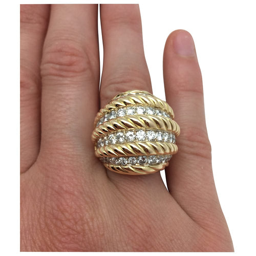 Bague 56 Importante bague dôme en or jaune, diamants. 58 Facettes 27665