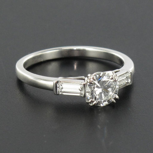 Bague 54 Solitaire diamant et diamants baguette 58 Facettes 16-060-54