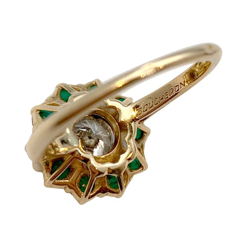 Bague 52.5 Bague marguerite Boucheron, diamant et émeraudes. 58 Facettes 29377