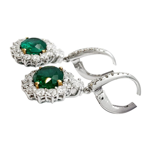 Boucles d'oreilles Boucles d'oreilles en blanc, émeraudes et diamants 58 Facettes 30397