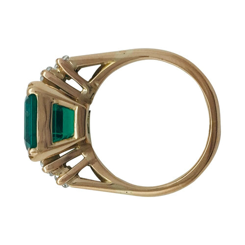 Bague 51 Bague émeraude 4,41 cts or jaune, diamants baguettes. 58 Facettes 28974