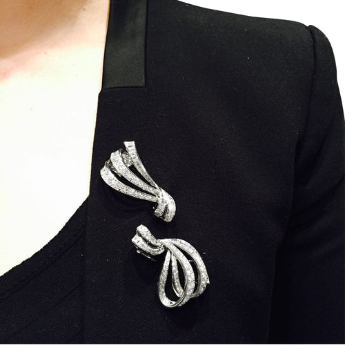 Clip Double clip Boucheron, "Noeud" en platine, or blanc et diamants. 58 Facettes 27909