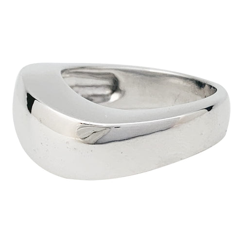 Bague 52 Bague Chaumet or blanc, collection "Valse". 58 Facettes 30587