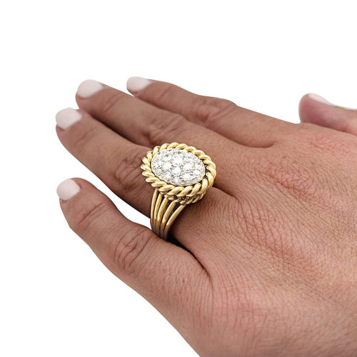 Bague 55 Bague en or jaune et diamants. 58 Facettes 29992