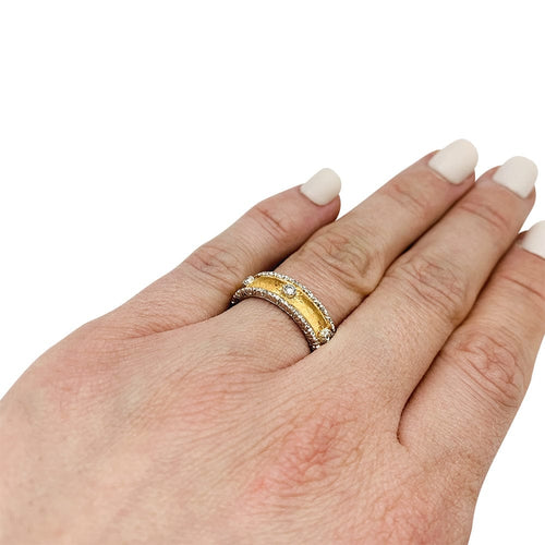 Bague 52 Alliance Buccellati 2 ors 750/000, modèle "Fusi", diamants. 58 Facettes 30247