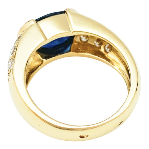 Bague 53 Bague en or jaune, diamants et saphir. 58 Facettes 30520