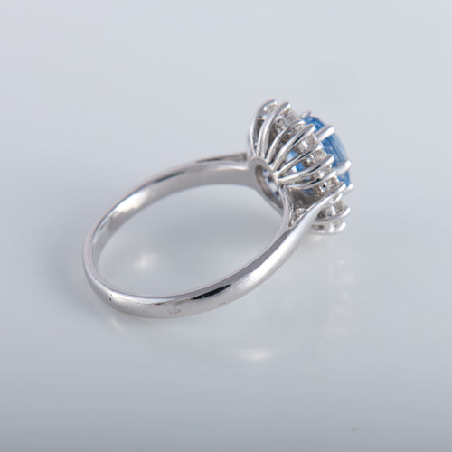 Bague 56 Bague Marguerite or blanc, diamants et saphir 58 Facettes