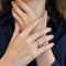 Bague Alliance or gris diamants taille émeraude 58 Facettes