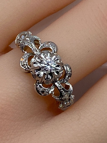 Bague Bague jonc rubanné diamants 58 Facettes