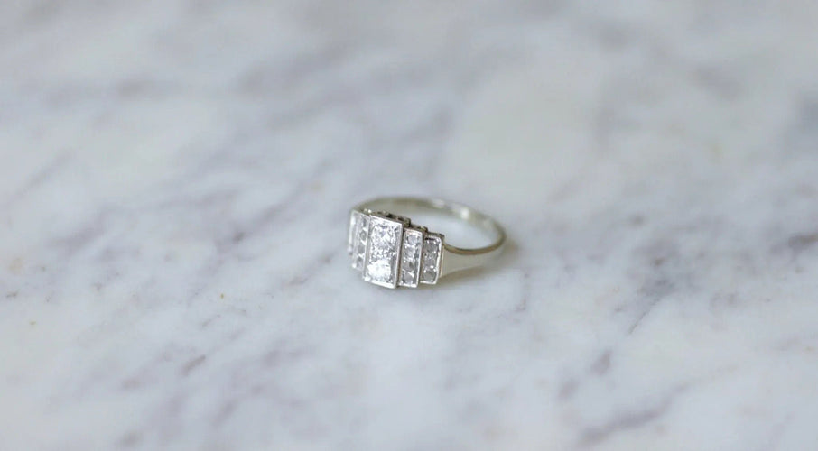 Bague Bague Art Déco escalier diamants 58 Facettes