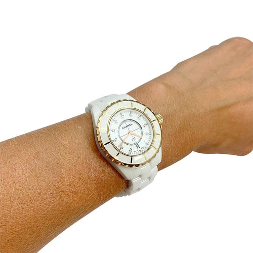 Montre Montre Chanel J12, céramique blanche, or rose et diamants. 58 Facettes 31738