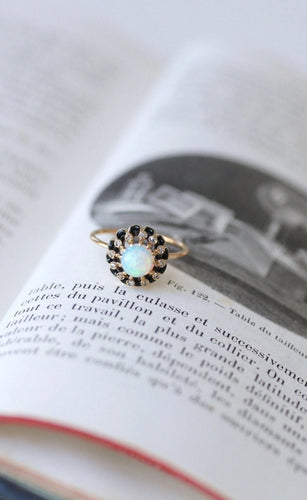 Bague Bague en or rose, opale, diamants et émail 58 Facettes