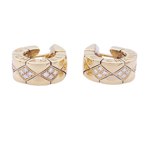 Boucles d'oreilles Boucles d'oreilles Chanel, "Matelassé" en or jaune et diamants. 58 Facettes 33296